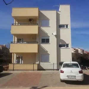 villa-piccola.hotelinzadar.com/